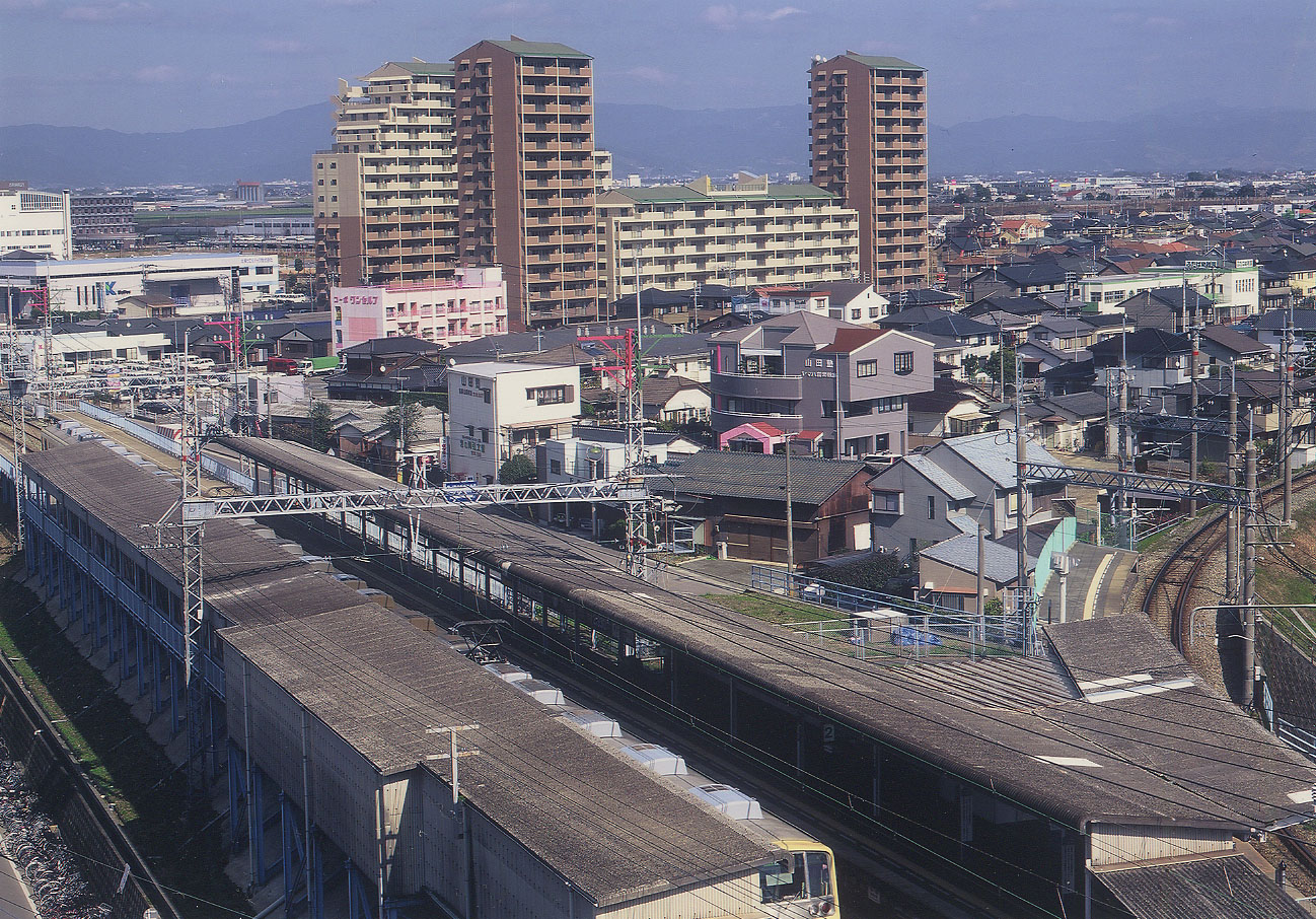 西鉄宮の陣駅より全景