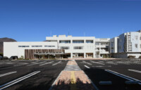 外部から自然に人を誘い込む新西棟アプローチ